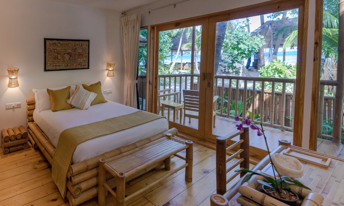 Thinadhoo Hotel | Ecoboo Maldives