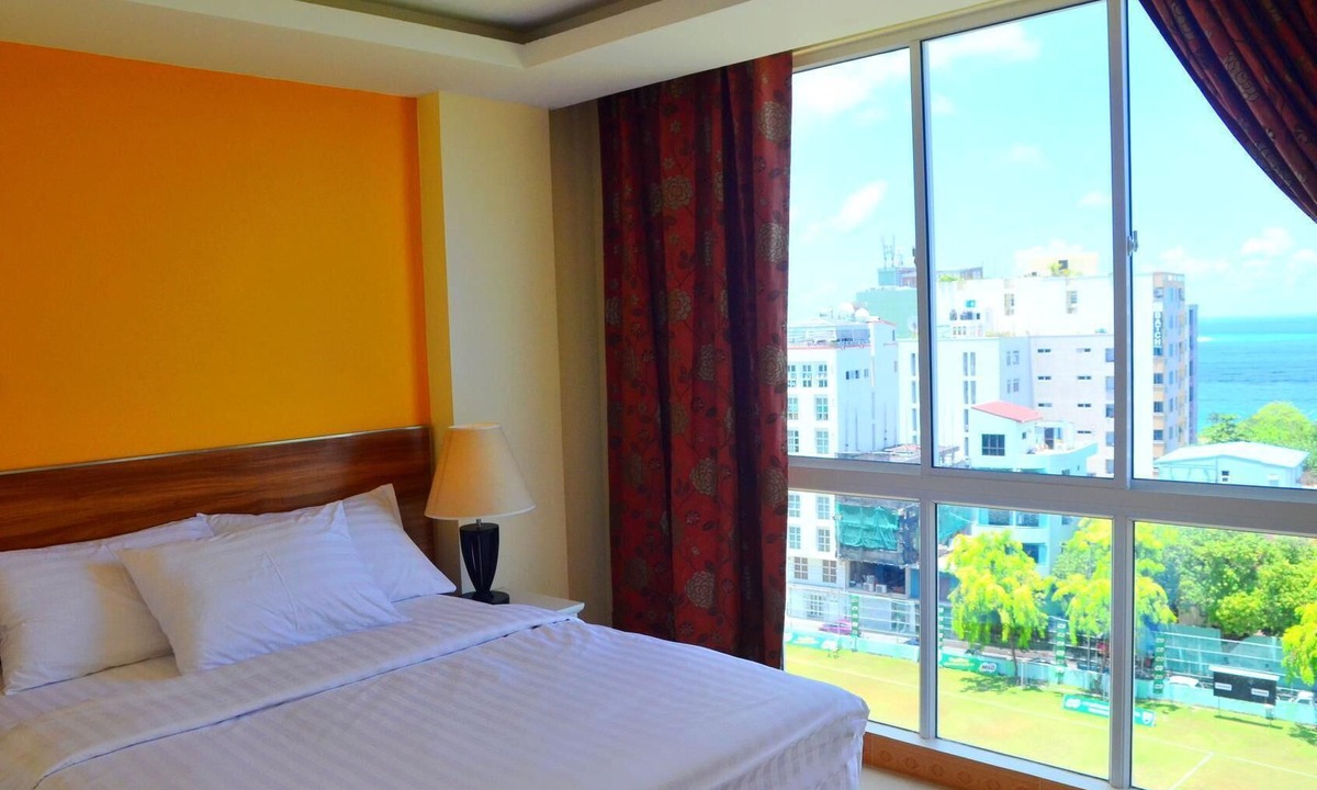 Male Hotel | The Grand View