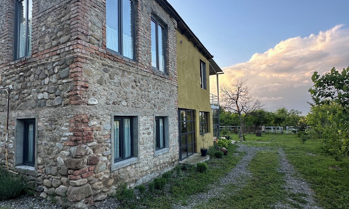 Zegaani House | The first floor of a farmhouse with a marani for two