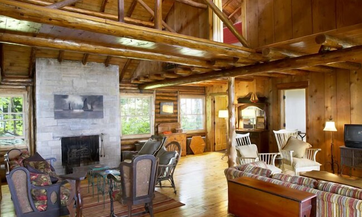 Muskegon Cottage | Lake Michigan 1945 Log Cabin Cottage Home North Muskegon Private Sandy Beach
