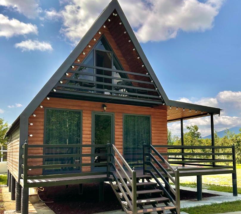 Salkhino House | Kaniore Cottage