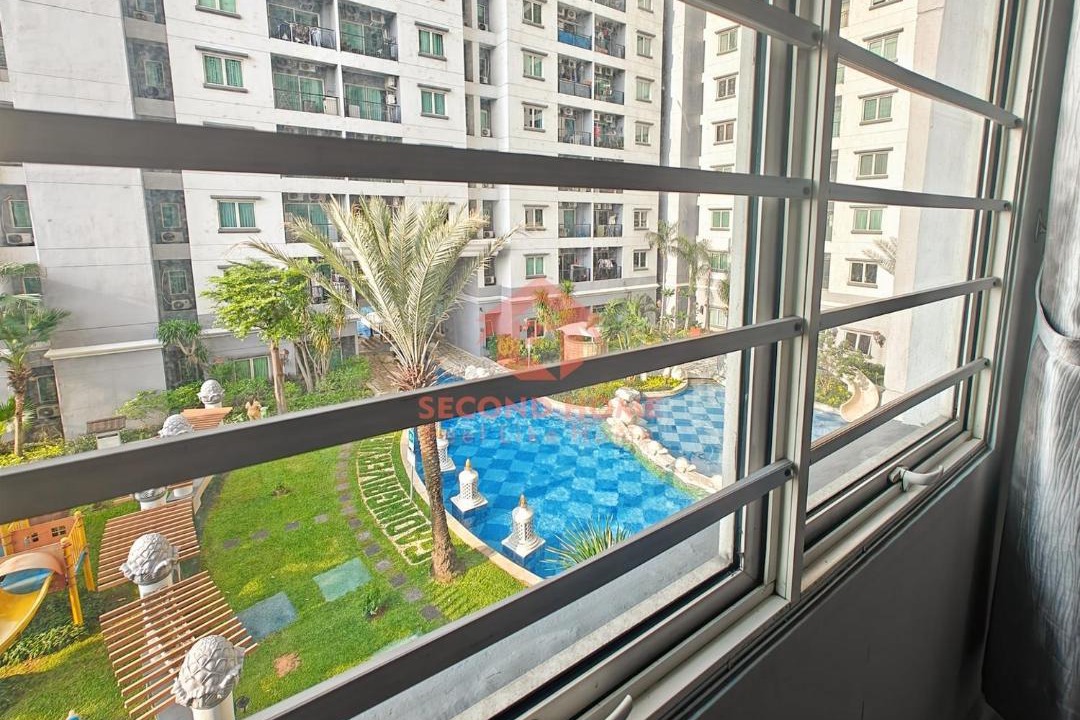 Kelapa Gading Barat Apartment | Luxury 2BR Gading Apt MOI Pool & Wi-Fi