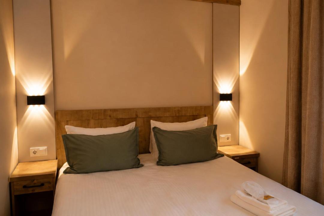 Damchkhreula House | Winery & Brewery - Family Guesthouse "Villa Rbona"