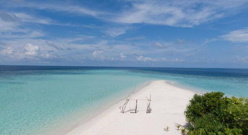 Photo of Others in Omadhoo