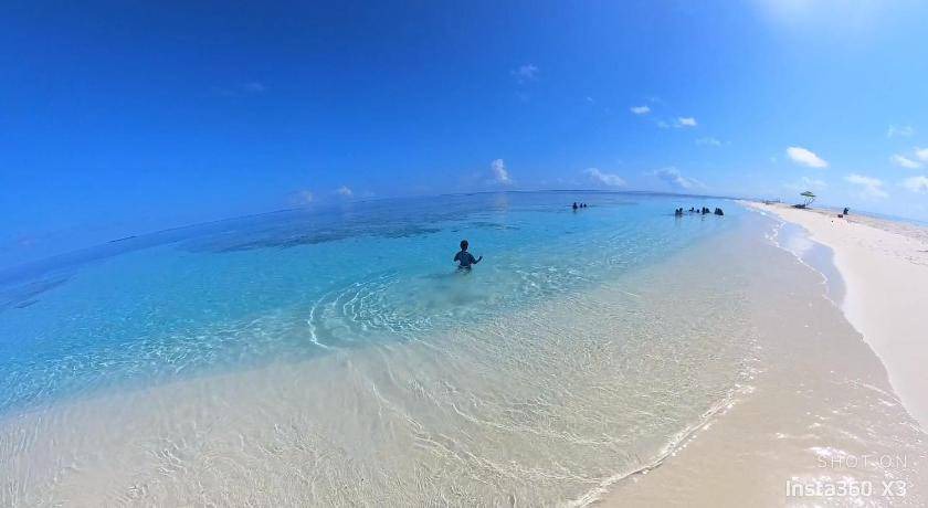 Photo of Others in Omadhoo