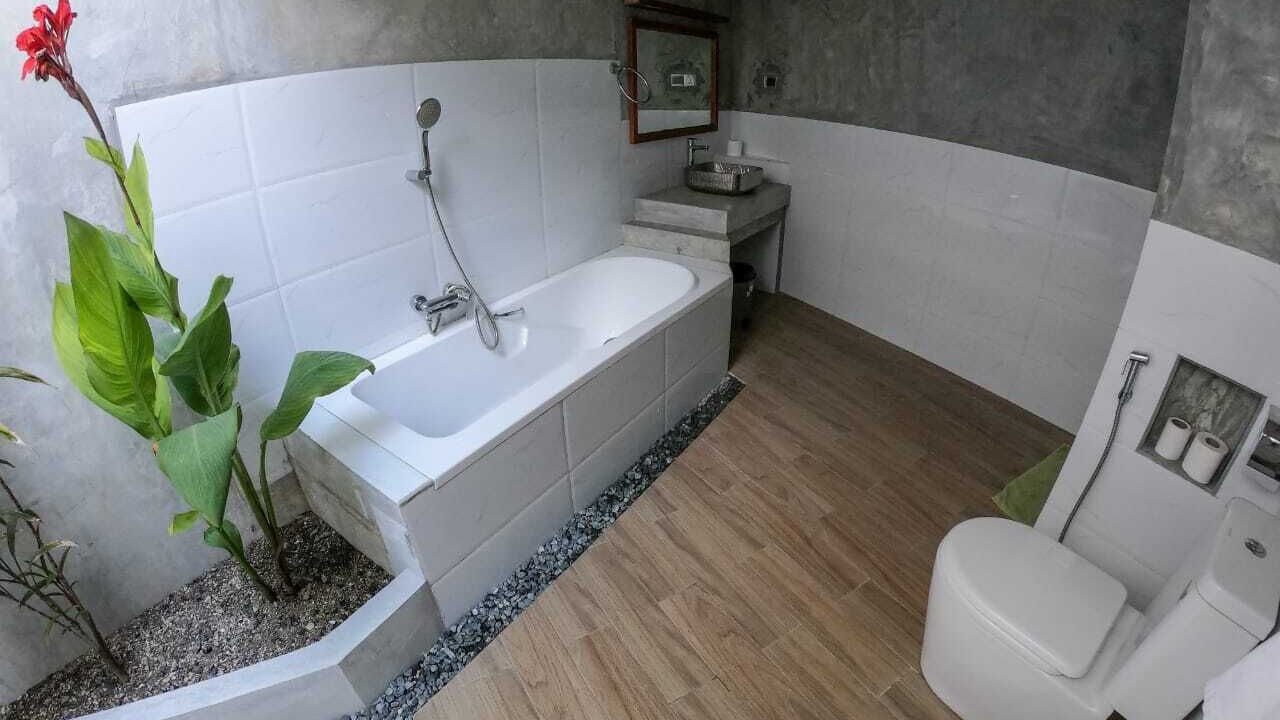 Photo of Bathroom in Fuvahmulah