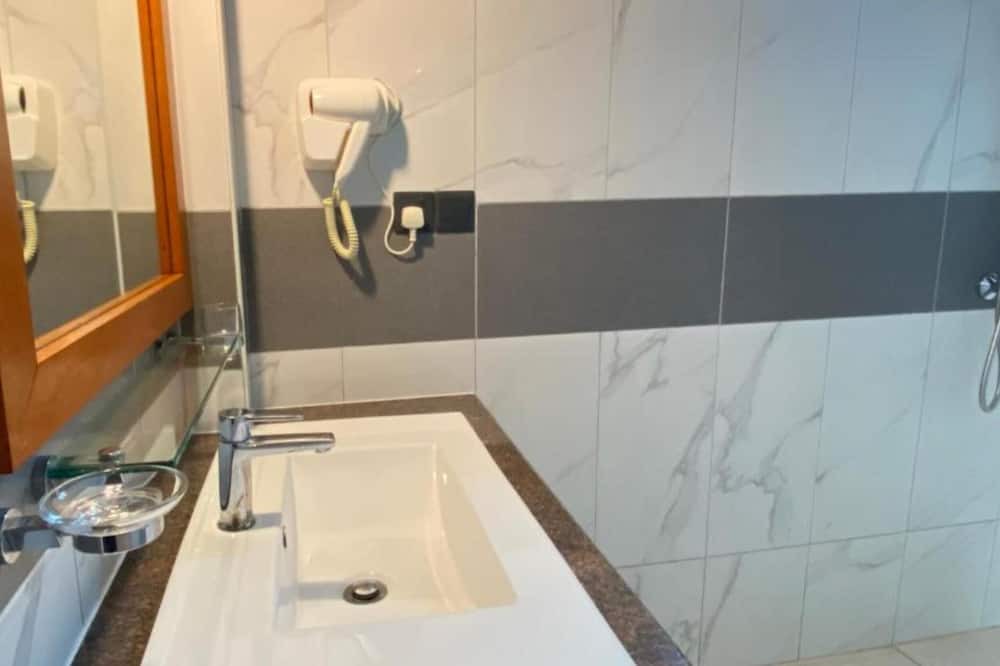 Photo of Bathroom in Felidhoo