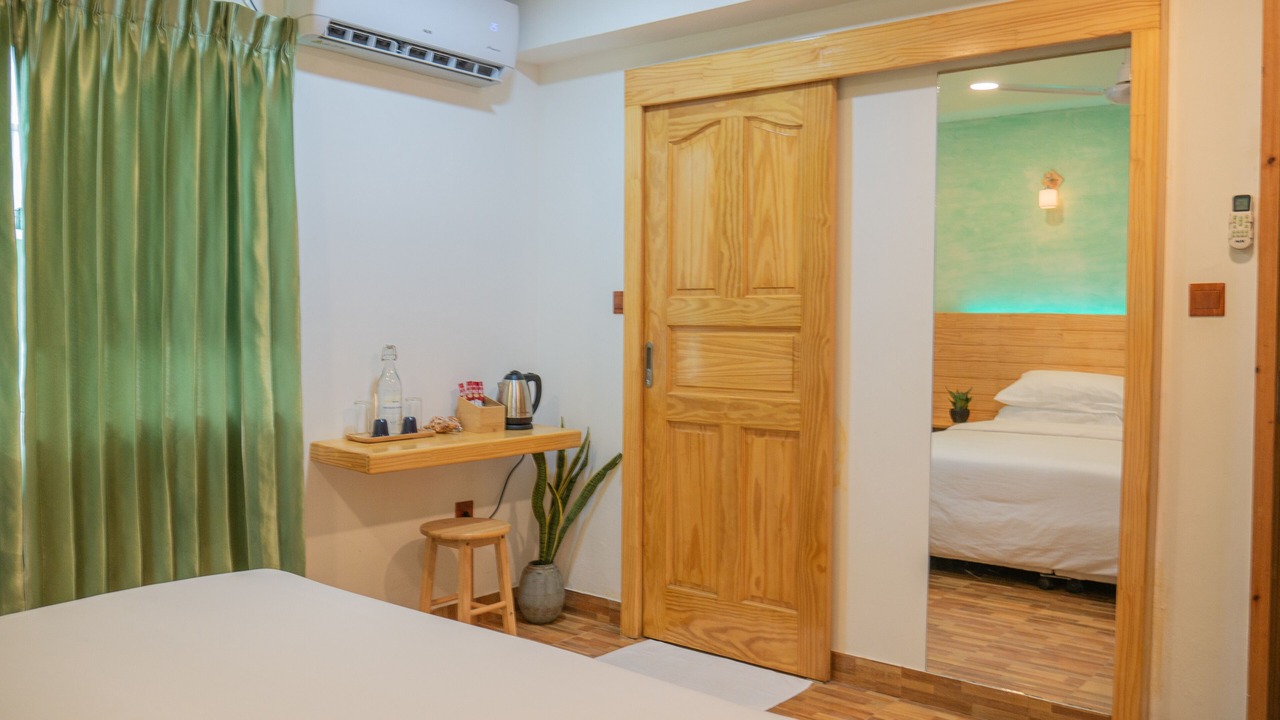 Photo of Bedroom in Omadhoo