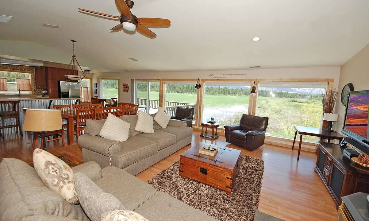 Photo of Livingroom in Tahoe Keys