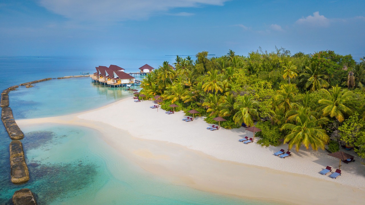 Photo of Others in Ellaidhoo