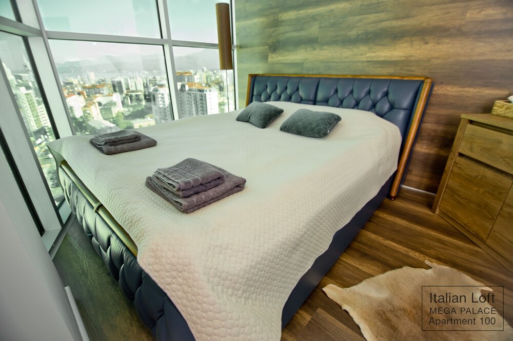 Photo of Bedroom in New Boulevard
