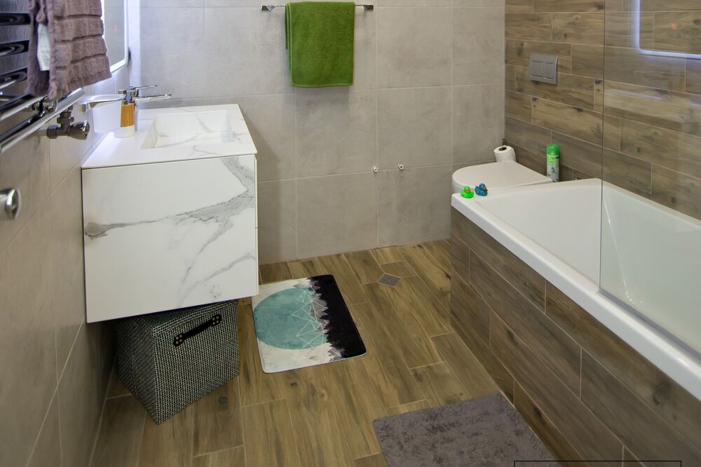 Photo of Bathroom in New Boulevard