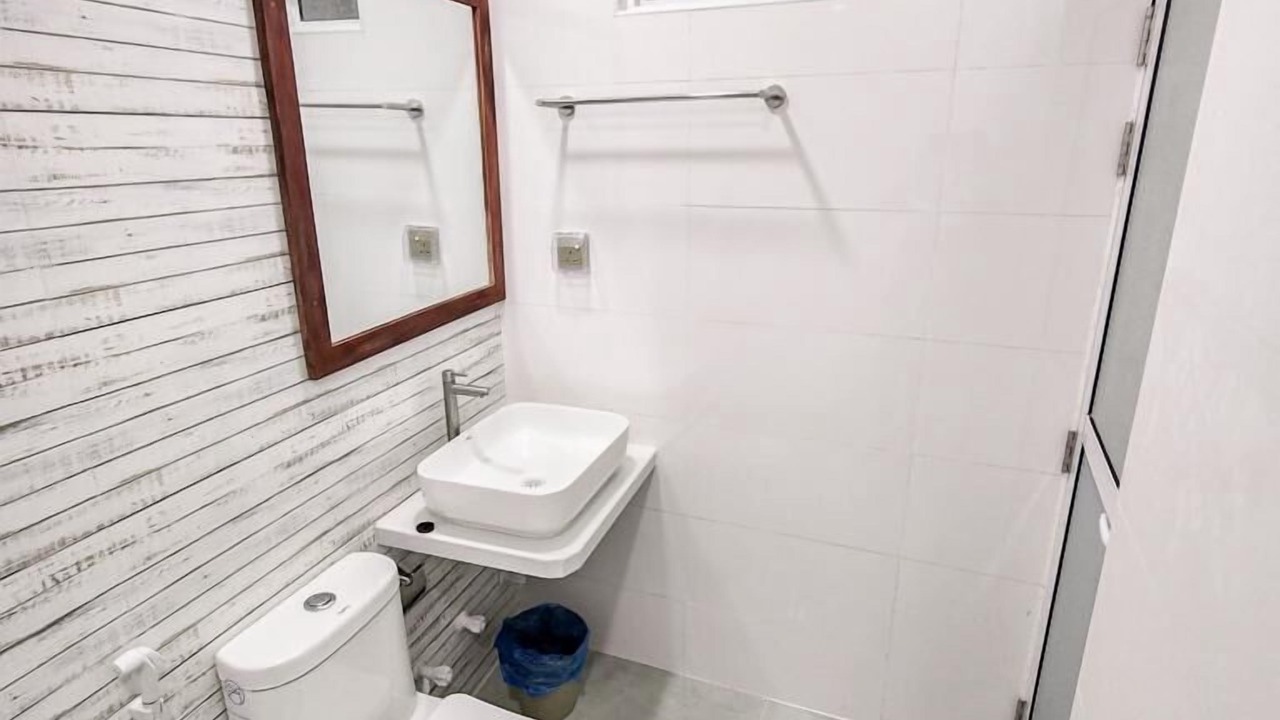 Photo of Bathroom in Mahibadhoo