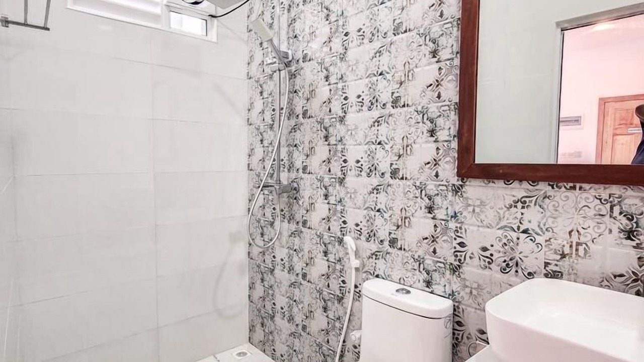 Photo of Bathroom in Mahibadhoo