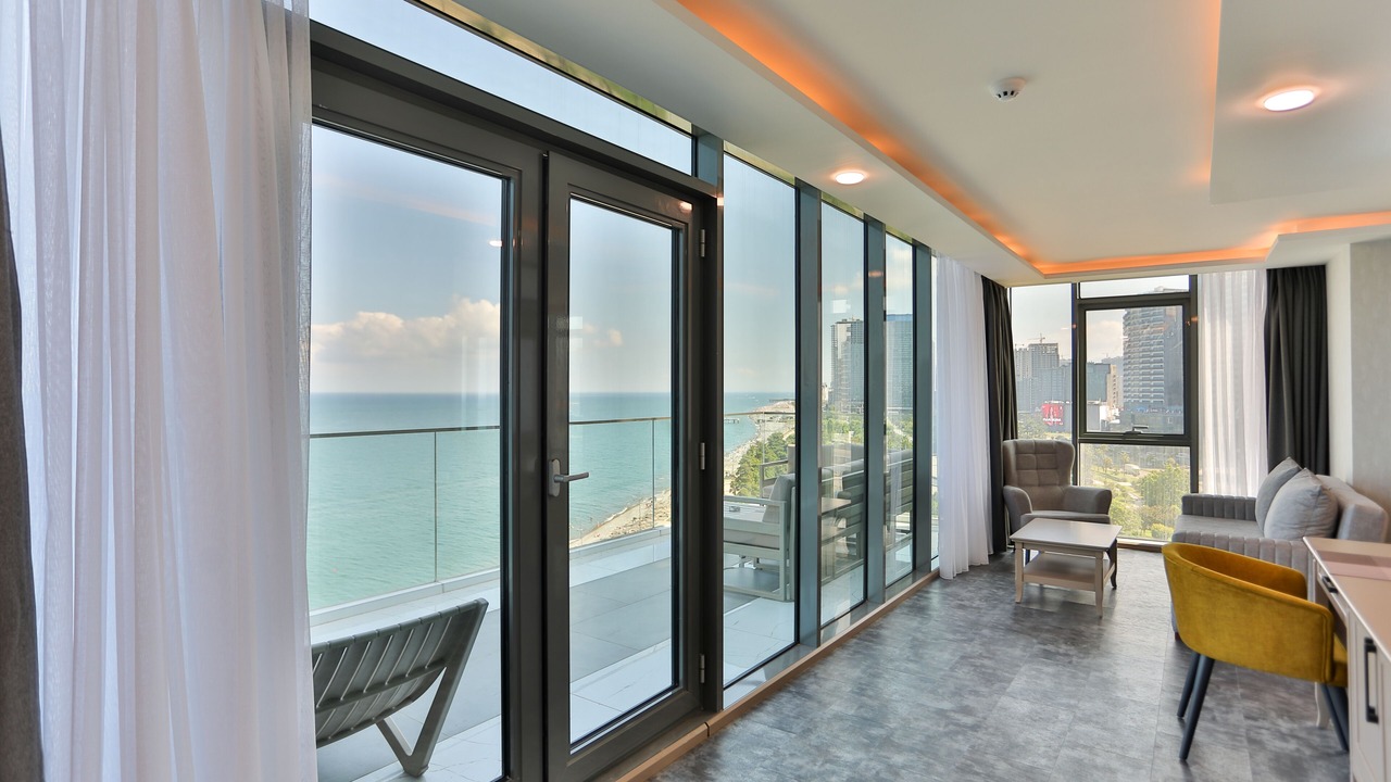 Photo of Livingroom in New Boulevard