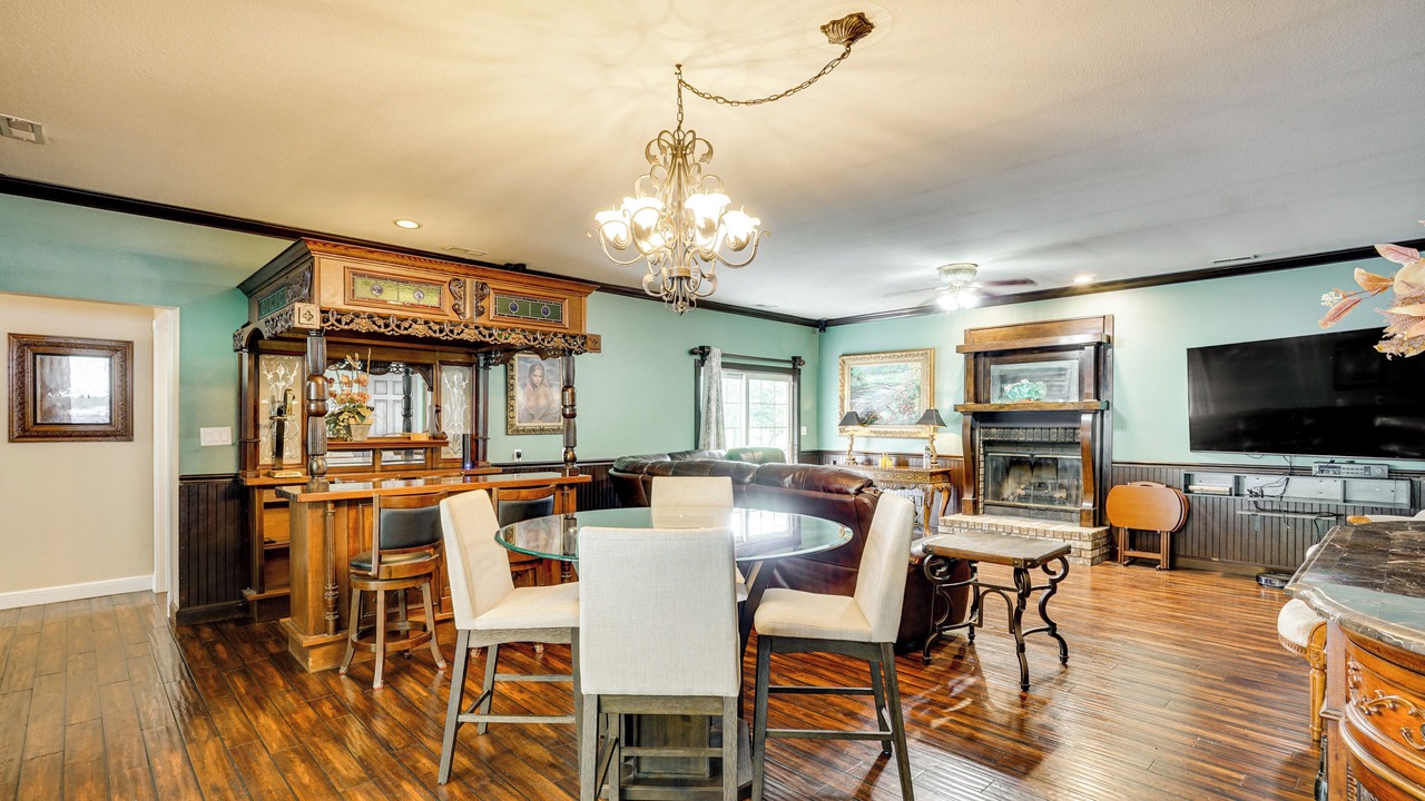 Photo of Livingroom in Camdenton