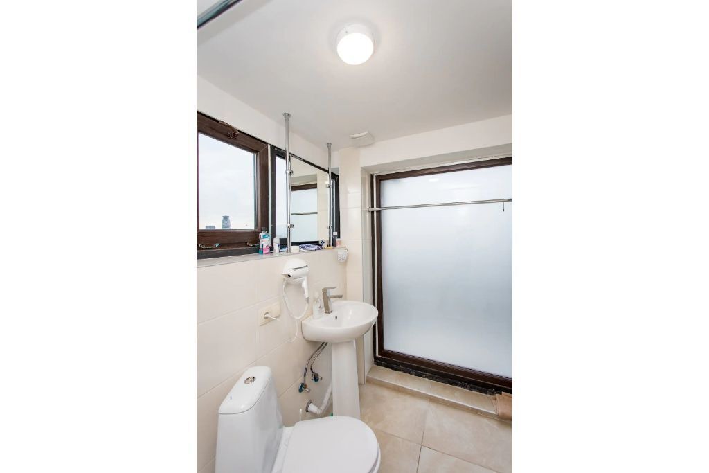 Photo of Bathroom in Vera