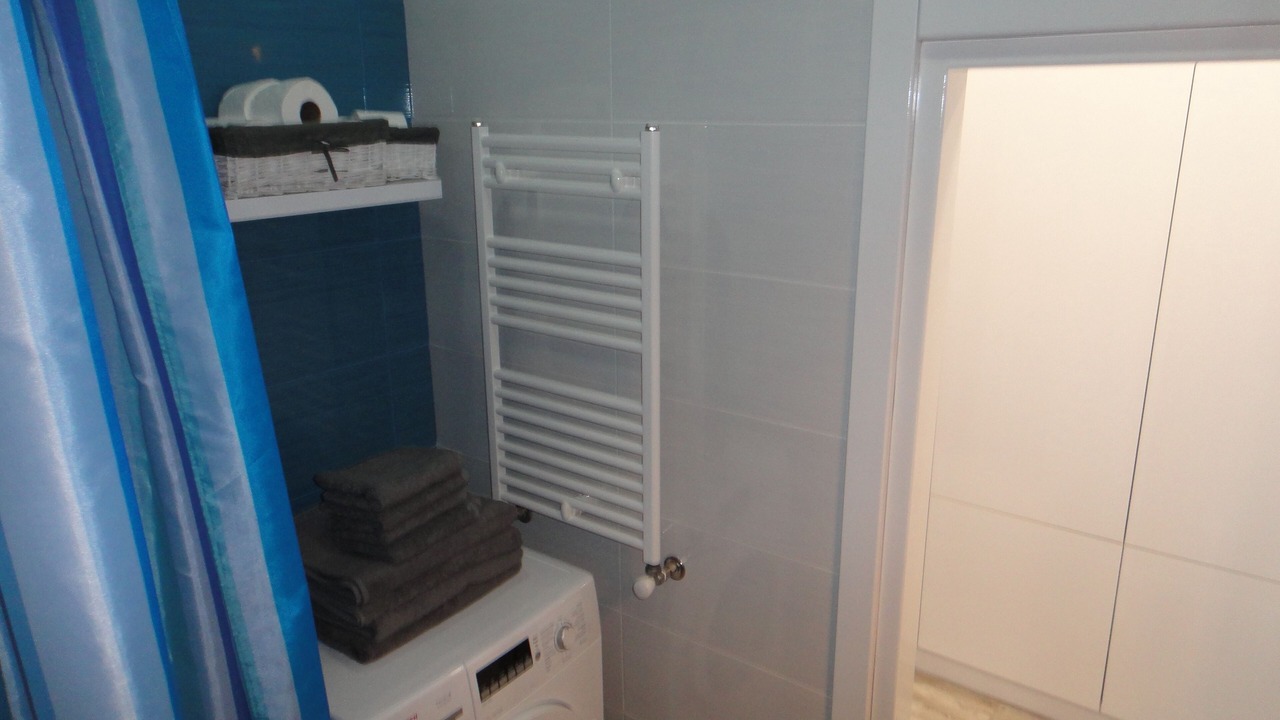 Photo of Bathroom in New Boulevard