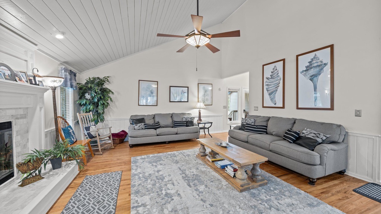 Photo of Livingroom in Isle of Palms