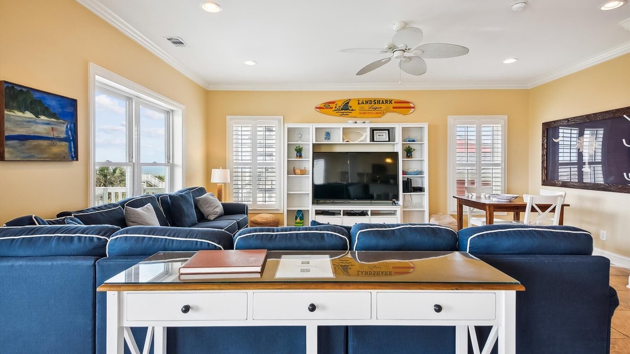 Photo of Livingroom in North Myrtle Beach
