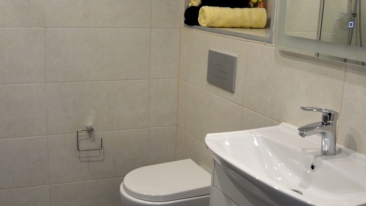Photo of Bathroom in New Boulevard