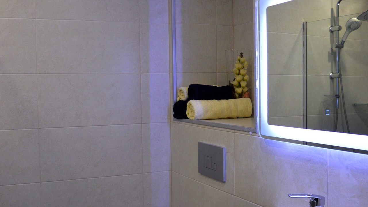 Photo of Bathroom in New Boulevard