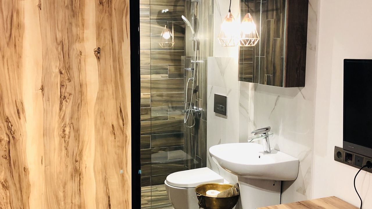 Photo of Bathroom in New Boulevard