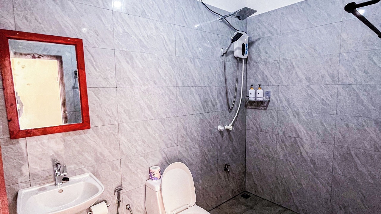 Photo of Bathroom in Himandhoo