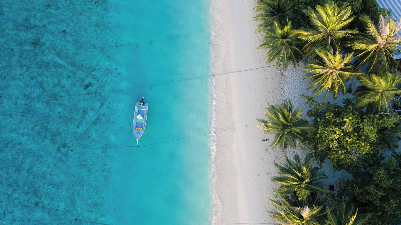 Photo of Others in Himandhoo