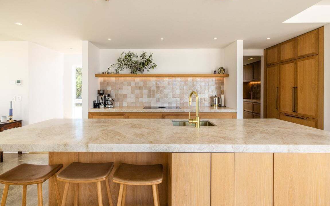 Photo of Kitchen in Onetangi