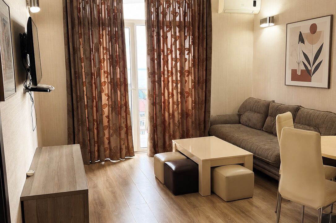 Photo of Livingroom in New Boulevard