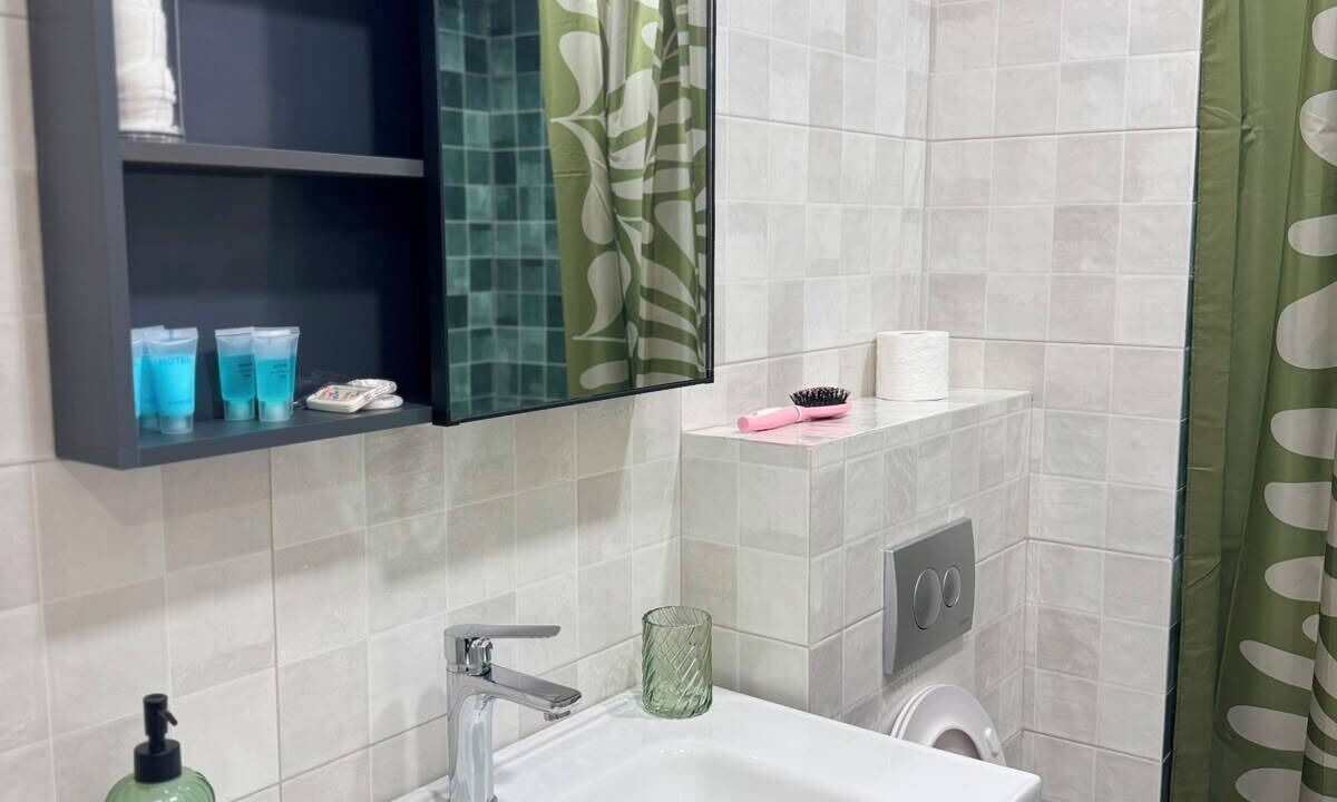 Photo of Bathroom in New Boulevard