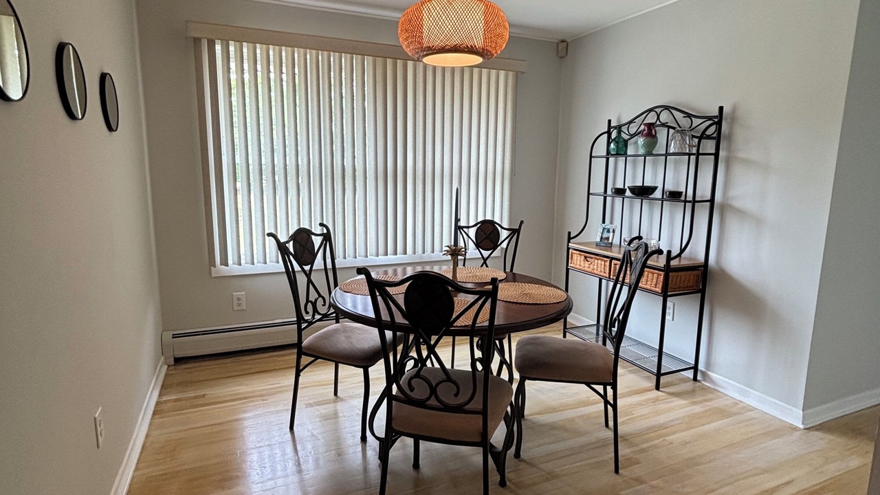 Photo of Livingroom in Cape May Court House