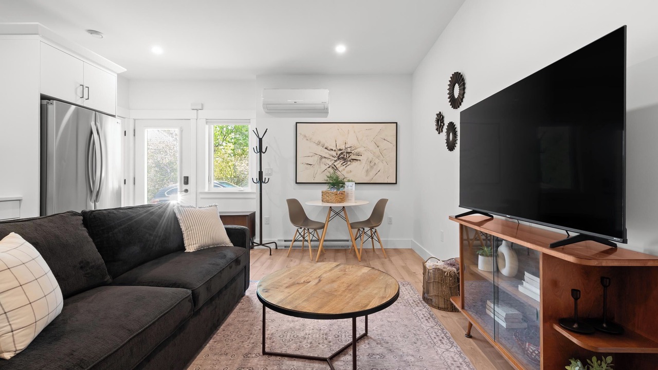 Photo of Livingroom in Dartmouth