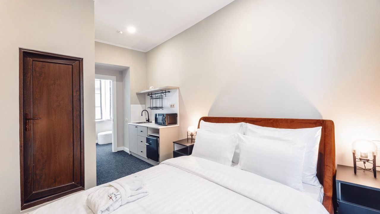 Photo of Bedroom in mtatsminda