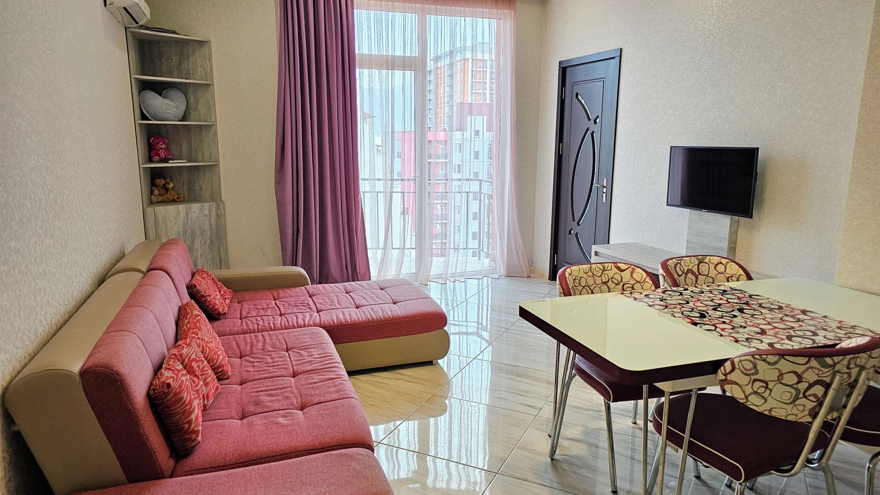 Photo of Livingroom in New Boulevard