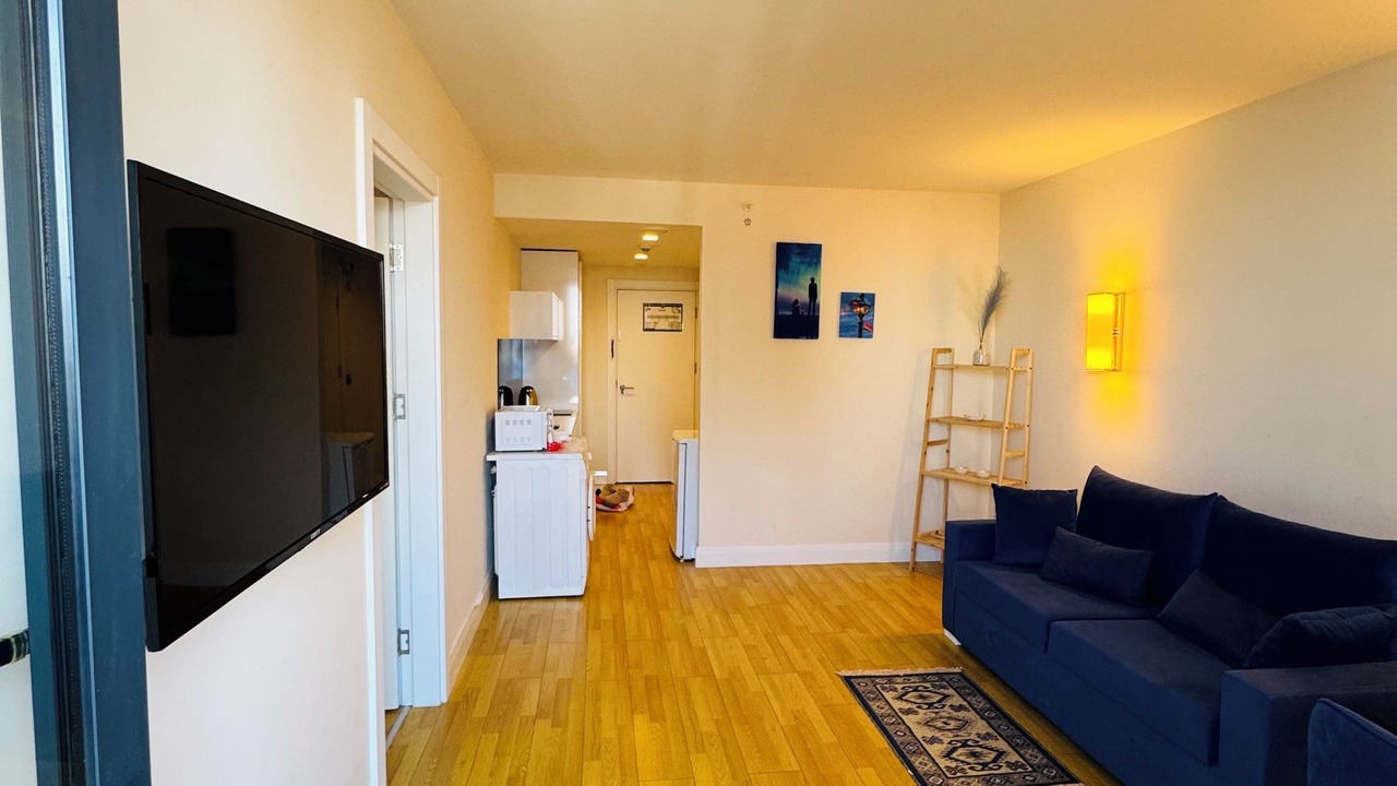 Photo of Livingroom in New Boulevard