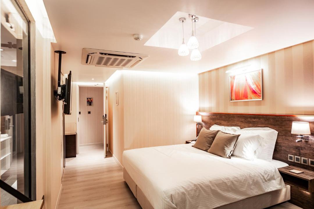 Photo of Bedroom in Male