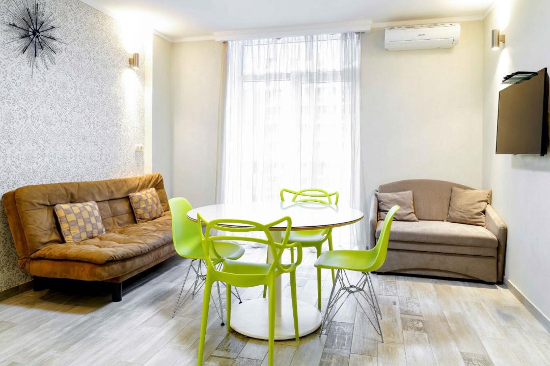 Photo of Livingroom in New Boulevard