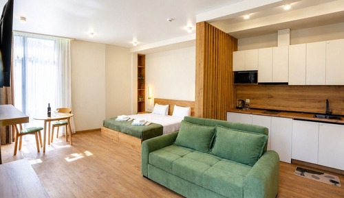 Deluxe Studio, Balcony, Mountain View