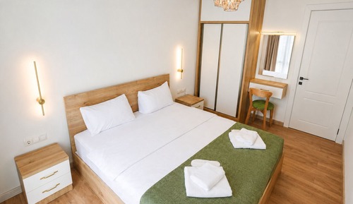 Luxury Apartment, 1 Bedroom, Partial Sea View