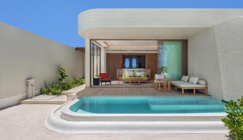One-Bedroom Sunrise Beach Pool Villa King