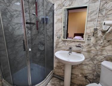 Classic Quadruple Room