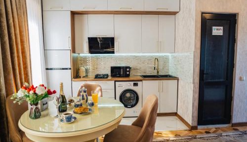 One-Bedroom Apartment with City View