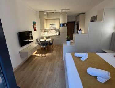 Queen Suite with Sea View