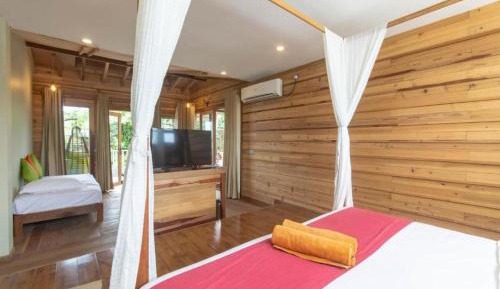 Grand Jacuzzi Suite (20% off on Return Shared Speed Boat transfer from Airport)