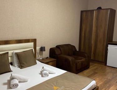 Large Double Room