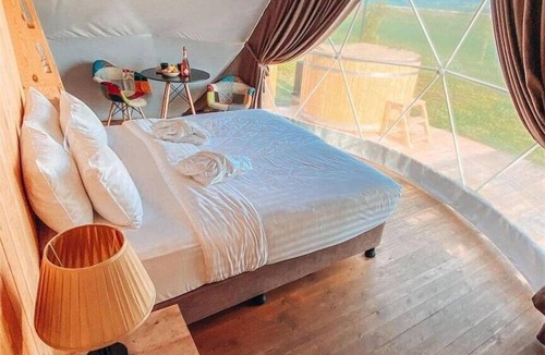 Tsilkani Bed & Breakfast | Jewelberry Glamping