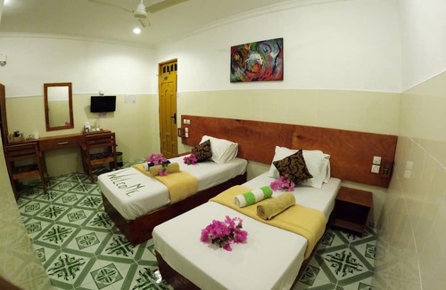 Guraidhoo House | Adroit Beach Inn