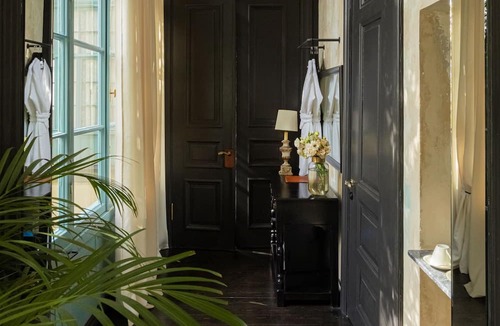Chugureti Hotel | Unfound Door